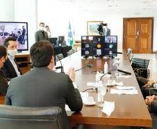 Governo e Klabin discutem reforma de colégio em Telêmaco Borba
