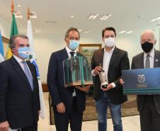 Governador apresenta corredor bioceânico a embaixador da Argentina