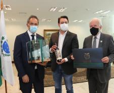 Governador apresenta corredor bioceânico a embaixador da Argentina