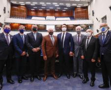 Nova Mesa Diretora é empossada na Assembleia Legislativa do Paraná 