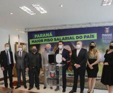 Governador ratifica novo salário mínimo regional do Paraná, o maior do País