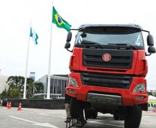 TatraBras apresenta modelos de caminhões que serão fabricados no Paraná