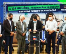 Paraná investe R$ 128 milhões e garante promoção e progressão de servidores da educação 