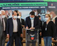 Governo do Estado regulariza promoção e progressão de 1.626 servidoresGoverno do Estado regulariza promoção e progressão de 1.626 servidoresGoverno do Estado regulariza promoção e progressão de 1.626 servidores