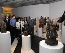 MON abre exposição de arte africana com peças doadas por uma das maiores coleções do País