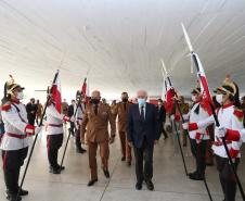 Com entrega de medalhas a autoridades civis e militares, Polícia Rodoviária comemora 57 anos