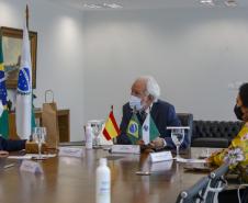 Darci Piana apresenta potenciais do Paraná ao embaixador da Espanha