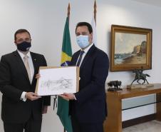 Governos do Paraná e Paraguai buscam ampliar parcerias via Porto de Paranaguá