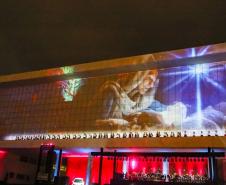 Primeira apresentação do Natal no Palácio Iguaçu é um espetáculo de fogos, luzes e música