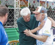 Futebol das Estrelas reúne veteranos paranaenses nas areias de Caiobá 