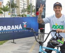 Futebol das Estrelas reúne veteranos paranaenses nas areias de Caiobá 