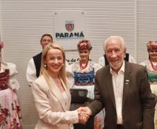 Paraná firma acordo com província da Polônia para desenvolvimento econômico, ambiental e cultural