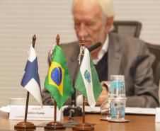 Piana e embaixadora da Finlândia no Brasil alinham parcerias na educação e ensino superior