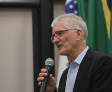 Em Curitiba, fórum debate comercialização da agroindústria e prevenção da influenza aviária