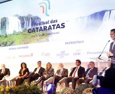 Governador apresenta potenciais turísticos do Paraná na abertura do Festival das Cataratas