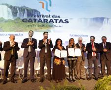 Governador apresenta potenciais turísticos do Paraná na abertura do Festival das Cataratas