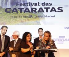 Governador apresenta potenciais turísticos do Paraná na abertura do Festival das Cataratas