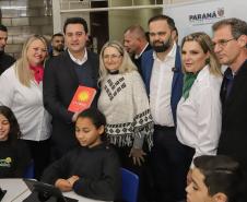 Governo do Paraná começa a entregar 50 mil tablets para uso de alunos da rede estadual
