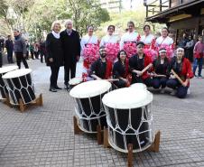 Piana exalta comunidade japonesa do Paraná nos 30 anos do memorial da Praça do Japão