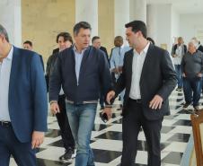Governador entrega à ministra do Planejamento propostas do Paraná para o PPA da União