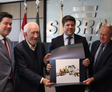 Piana apresenta projetos do Paraná ao novo ministro da Indústria do Paraguai