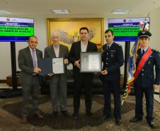 Paraná homenageia militares da FAB por encontrarem avião que caiu com servidores do Estado