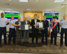 Paraná homenageia militares da FAB por encontrarem avião que caiu com servidores do Estado