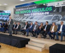 Estado entrega 106 veículos e equipamentos para reforçar atendimentos do Detran-PR