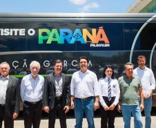Campanha em parceria com Viação Garcia convida turistas a visitar o Paraná