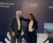 Estado anuncia pavimentação de R$ 45 milhões no lançamento da fábrica da Electrolux na RMC