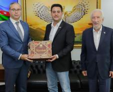 Governador recebe embaixador do Azerbaijão e destaca potenciais produtivos do Paraná