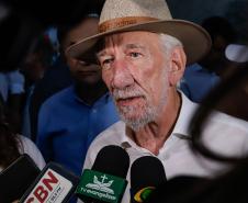 Governador em exercício destaca força do agro paranaense em visita à Expoingá