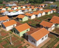 Piana inaugura residencial que beneficia 40 famílias de São Carlos do Ivaí