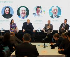Piana participa de seminário sobre eletromobilidade no transporte público, em Curitiba