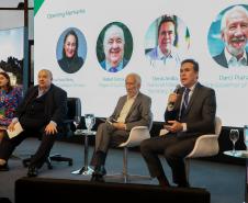 Piana participa de seminário sobre eletromobilidade no transporte público, em Curitiba