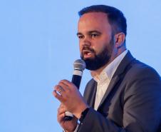 Piana destaca avanços do Paraná em evento que discute tecnologia no ensino público