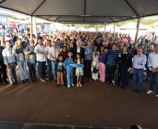 Com o Casa Fácil Paraná, 143 famílias de Paraíso do Norte conquistam moradia própria