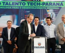 Governador lança projeto para estimular formação tecnológica de 3 mil alunos em 50 cidades