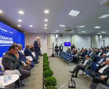 Piana destaca força do cooperativismo em Fórum da Ocepar; Rádio Educativa ganha prêmio