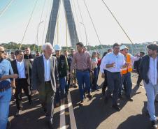 Darci Piana e presidente do Paraguai visitam Ponte da Integração, em Foz do Iguaçu