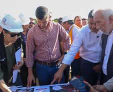Darci Piana e presidente do Paraguai visitam Ponte da Integração, em Foz do Iguaçu