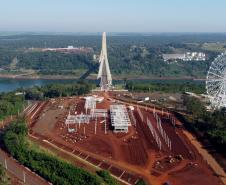 Darci Piana e presidente do Paraguai visitam Ponte da Integração, em Foz do Iguaçu