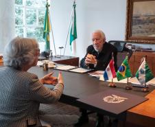 Piana apresenta potenciais logísticos e turísticos para nova cônsul do Paraguai
