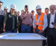 Darci Piana e presidente do Paraguai visitam Ponte da Integração, em Foz do Iguaçu