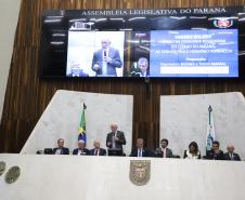 Piana participa da entrega do título de Cidadão Honorário do Paraná a Paulo Pennacchi