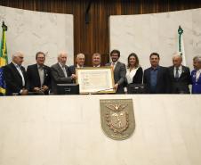 Piana participa da entrega do título de Cidadão Honorário do Paraná a Paulo Pennacchi