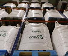 Coamo inaugura fábrica de ração e inicia investimento de R$ 1,7 bilhão para produzir etanol