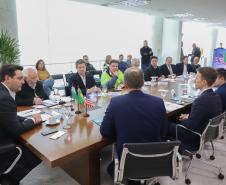 Governador Ratinho Junior apresenta potenciais do Paraná ao cônsul-geral dos EUA