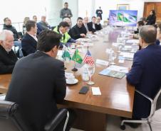 Governador Ratinho Junior apresenta potenciais do Paraná ao cônsul-geral dos EUA