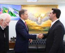 Governador Ratinho Junior apresenta potenciais do Paraná ao cônsul-geral dos EUA
